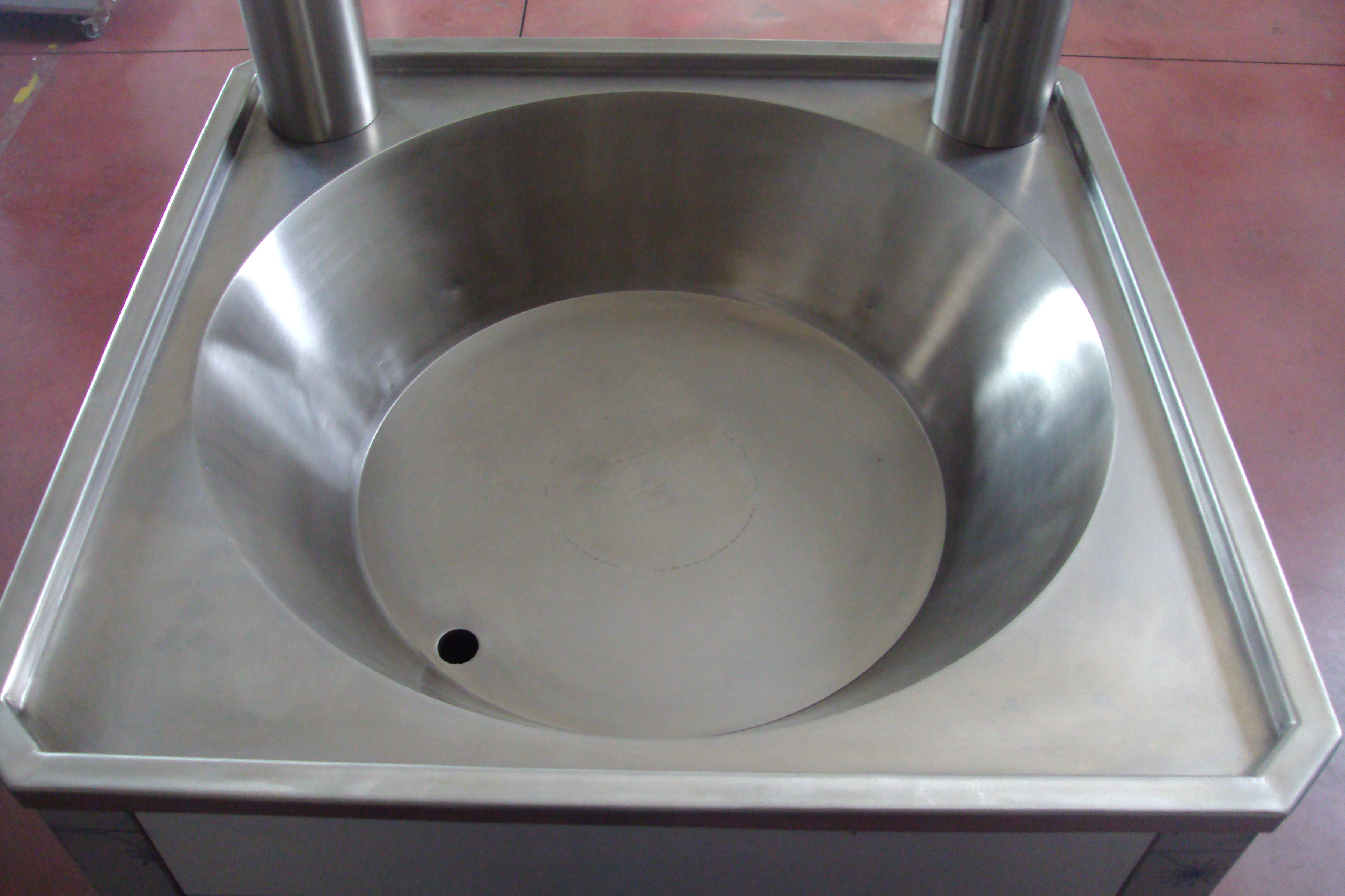 FOGON 70x70 CON QUEMADOR A GAS MODELO PROFESIONAL. - Mobiliario y